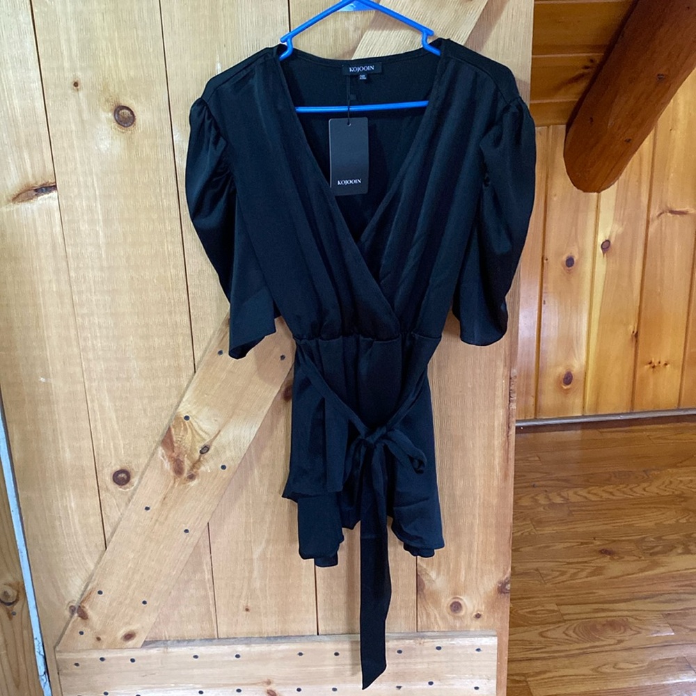 Kojooin blouse new with tags